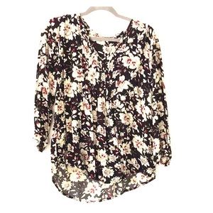 Pretty floral blouse -L